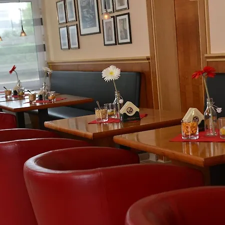Michel Frankfurt Airport 4* Ruesselsheim